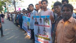 টেকনাফে ইউনুস মেম্বার হত্যাকারীদের গ্রেফতার দাবীতে মানববন্ধন