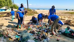 সেন্ট মার্টিনে ১৫তম পরিচ্ছন্নতা অভিযানে ২টন প্লাস্টিক বর্জ্য অপসারণ