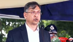 পুলিশের ঐতিহ্যবাহী পোশাক ফিরিয়ে আনতে কাজ করছে সরকার: স্বরাষ্ট্রমন্ত্রী