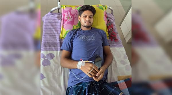 কেমোথেরাপির অপেক্ষায় ১৬ বছরের সাব্বির, থমকে গেছে চিকিৎসা