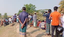 ঝুপড়ি ঘরে রক্তের ছাপ, মহিপুরে স্বামী-স্ত্রীর মৃত্যুর রহস্য ঘনীভূত