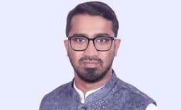 জনপ্রশাসনের প্রজ্ঞাপনে প্রধানমন্ত্রীর সহকারী হলেন রাশেদ খাঁন