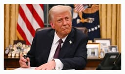 ট্রাম্পের স্বীকারোক্তি: ইরানে প্রথম হামলায় যুক্তরাষ্ট্রের অংশগ্রহণ ছিল