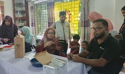 দৌলতদিয়ায় সুবিধাবঞ্চিত শিশুদের টাইফয়েড ভ্যাকসিন প্রদান