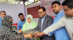 উলিপুরে পবিত্র রমজানে সুলভ মূল্যে দুধ ও ডিম বিক্রি