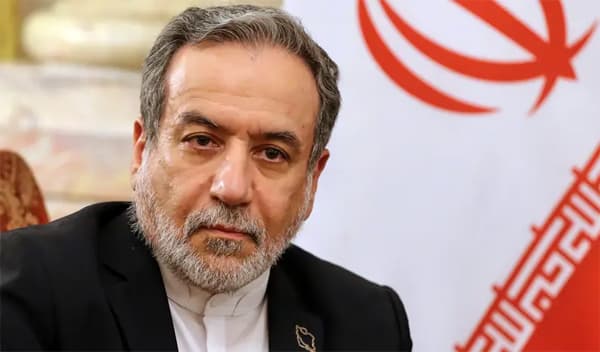 হামলা স্থগিত দাবি ট্রাম্পের, আলোচনা হয়নি বলছে ইরান