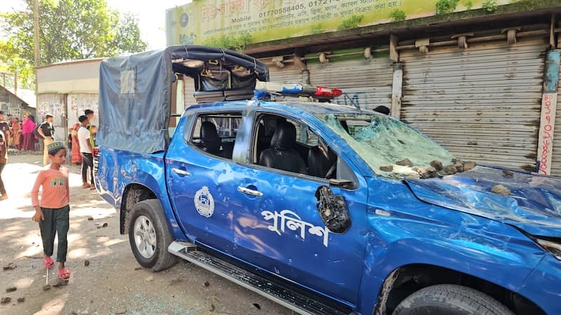 গোয়ালন্দে পুলিশের ওপর হামলায় গ্রেফতার ৫