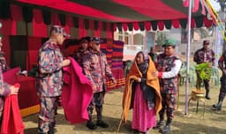 শীতার্ত ও দুঃস্থ মানুষের পাশে জয়পুরহাট ২০-বিজিবি