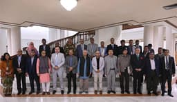 নির্বাচন ও গণভোট সামনে রেখে সাইবার নিরাপত্তা জোরদারে প্রধান উপদেষ্টার নির্দেশ