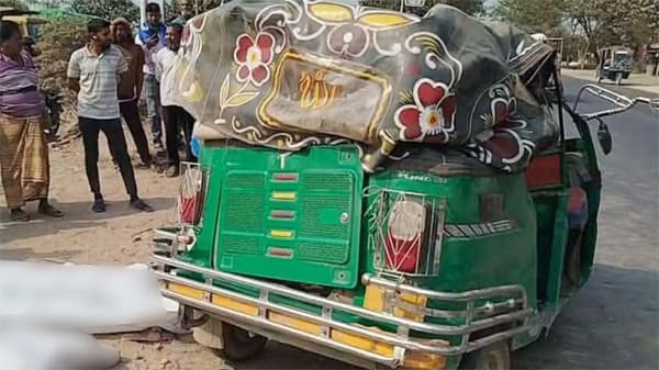 কুষ্টিয়ায় ট্রাক-সিএনজি সংঘর্ষে পাঁচজন নিহত