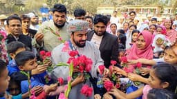 প্রবাসী বন্ধুত্বের অনন্য দৃষ্টান্ত, হেলিকপ্টারে দেবীদ্বারে এলেন ওমানি ব্যবসায়ী