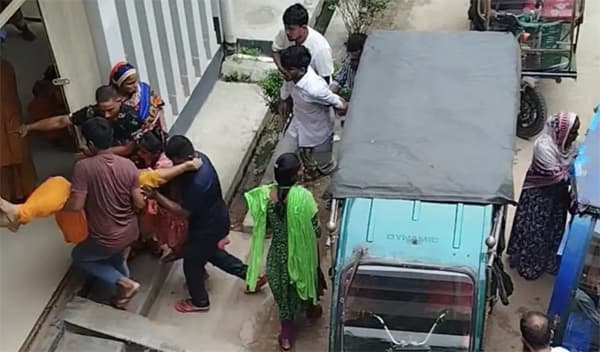 কালিয়াকৈরে গার্মেন্টসে পানি পান করে ২০০ শ্রমিক অসুস্থ