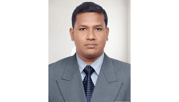 নোয়াখালীতে কাভার্ড ভ্যানের ধাক্কায় ইন্স্যুরেন্স কর্মকর্তার মৃত্যু