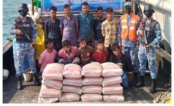 মায়ানমারে পাচারকালে বিপুল পরিমাণ সিমেন্টসহ আটক ১৮