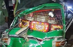 ট্রাক–সিএনজি সংঘর্ষে গোপালপুরের যুবকসহ দুইজন নিহত