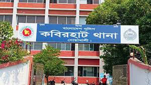 কবিরহাটে ট্রাক চাপায় ৬ জন নিহত, ঘাতক ট্রাক চালক আটক