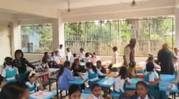 কলাপাড়ায় বিদ্যালয়ের গেটের তালা ভেঙে পরীক্ষা গ্রহণ