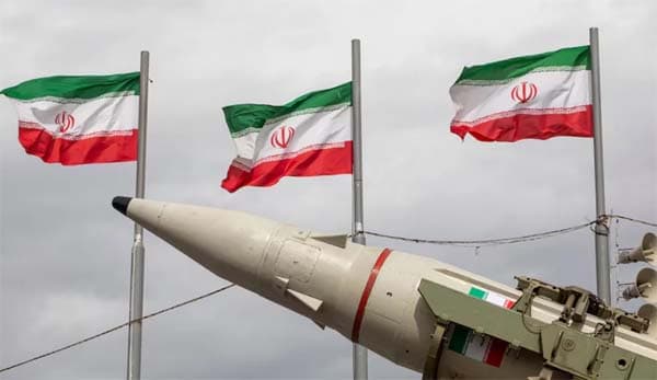 ইরানে হামলার চিন্তায় ট্রাম্প, মাথা নত করবে না ইরান