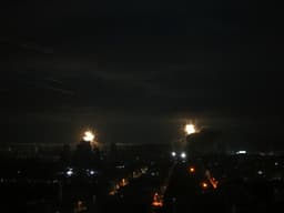 ভেনেজুয়েলায় মার্কিন বিমান হামলা, কারাকাসে জরুরি অবস্থা