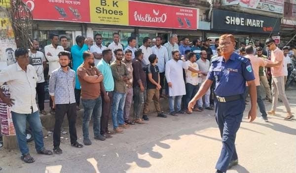 মৌলভীবাজারে আওয়ামী লকডাউন ঠেকাতে বিএনপি-জামায়াতের বিক্ষোভ