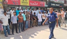 মৌলভীবাজারে আওয়ামী লকডাউন ঠেকাতে বিএনপি-জামায়াতের বিক্ষোভ