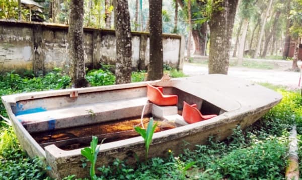 হিজলায় অকেজো সরকারি স্পিডবোট, নদীপথে প্রশাসনিক সংকট