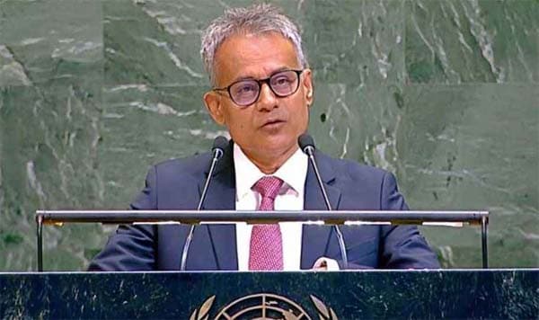 নিরাপদ সড়ক গড়তে নতুন আইন আনছে বাংলাদেশ সরকার