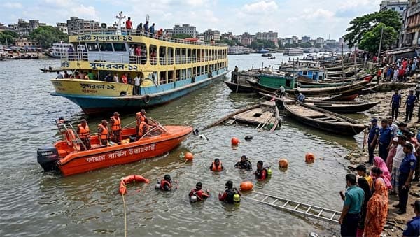 বুড়িগঙ্গায় লঞ্চ-ট্রলার সংঘর্ষে দুইজন নিখোঁজ