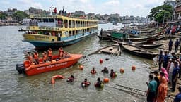 বুড়িগঙ্গায় লঞ্চ-ট্রলার সংঘর্ষে দুইজন নিখোঁজ