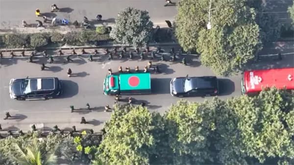 খালেদা জিয়ার মরদেহ জাতীয় সংসদ ভবনে পৌঁছেছে