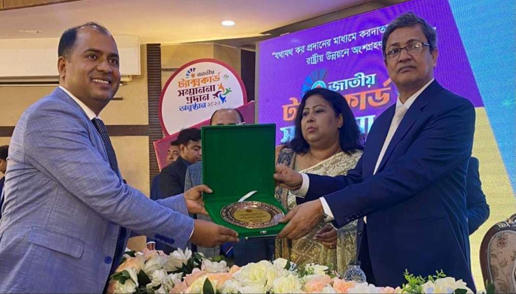 আবারও ঢাকা জেলার শ্রেষ্ঠ করদাতা রোমান ভূঁইয়া