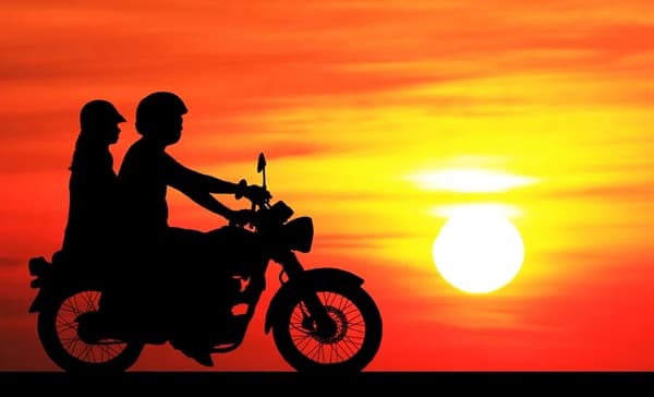 ভোর ৪টায় অভিসারে কিশোরী, প্রেমিক-সহ কুপিয়ে মারল বাবা!