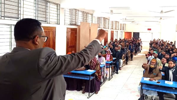 ঝিনাইদহে নির্বাচনের পোলিং এজেন্টদের প্রশিক্ষণ