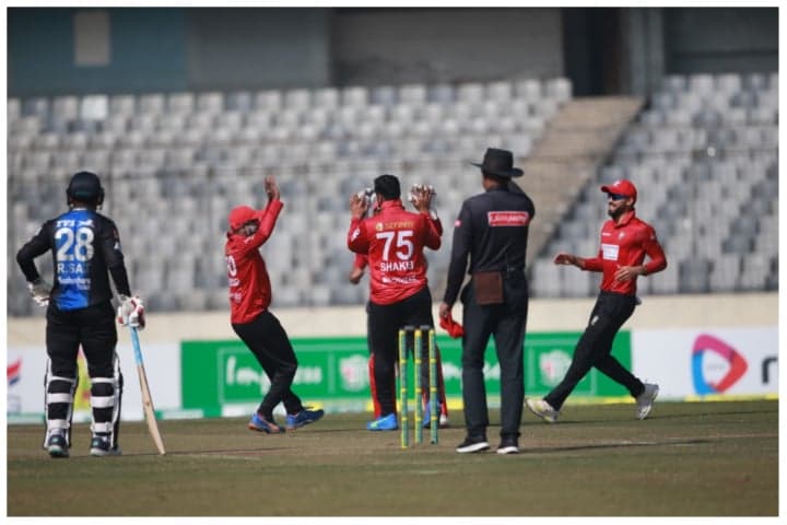 বরিশালকে ১৫৯ রানের লক্ষ্য দিলো রংপুর