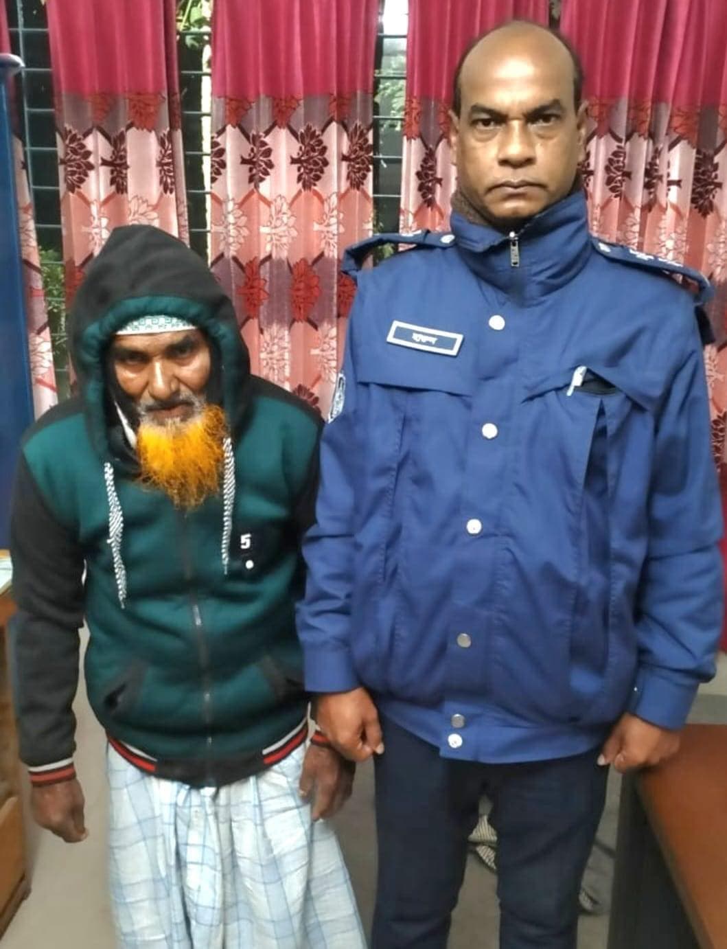 ১৮ বছর পলাতক অবশেষে গ্রেফতার