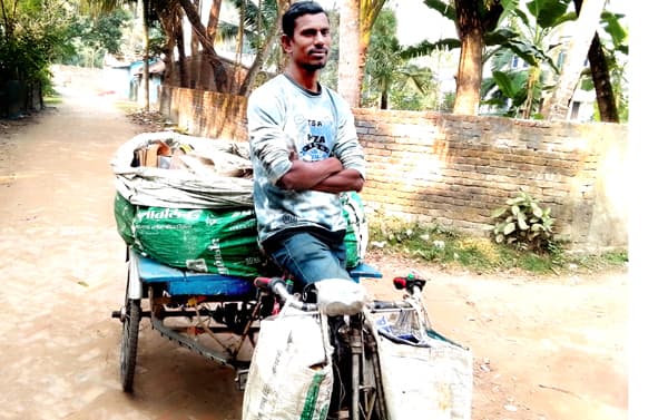 আশাশুনিতে ভাঙ্গারি ব্যবসায় ভাগ্য ফিরেছে ওদের