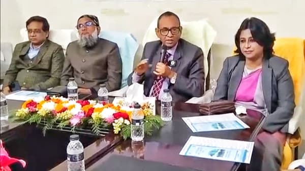 সরকারকে বিব্রতকর অবস্থায় ফেলতে চালের দাম বাড়ানো হয়েছে: ভোক্তা মহাপরিচালক