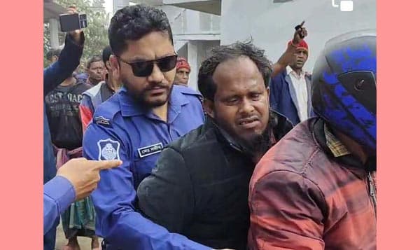 ট্রলার মালিককে টুকরো করে নদীতে ফেলল ঘাতক কর্মচারী!