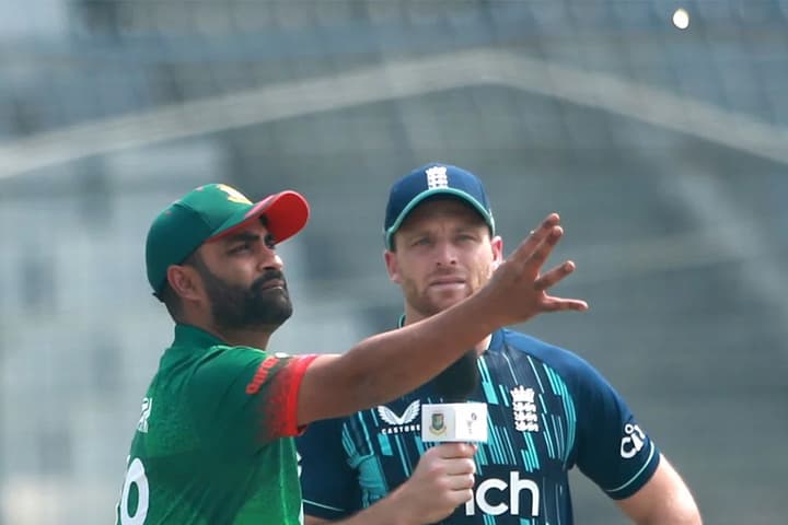 ইংল্যান্ডের বিপক্ষে টস জিতে ব্যাটিংয়ে বাংলাদেশ
