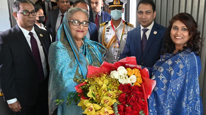 কাতার পৌঁছেছেন প্রধানমন্ত্রী