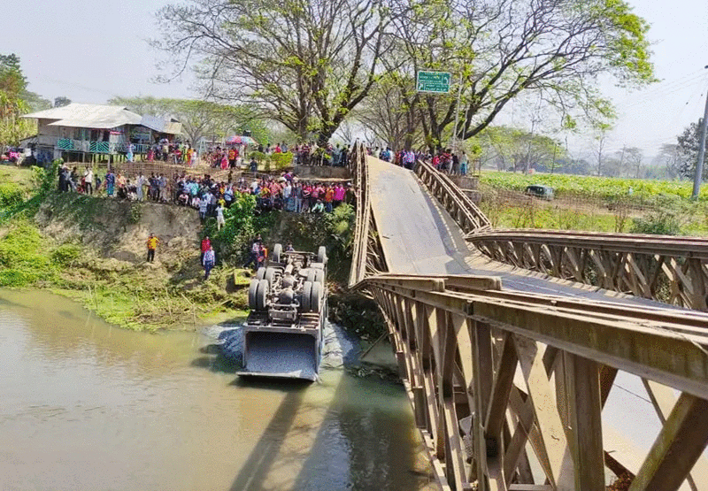 খাগড়াছড়ি-সাজেক রুটে যান চলাচল বন্ধ