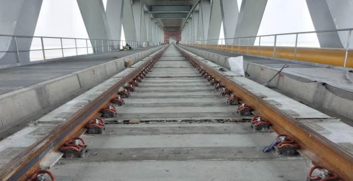 শেষ হলো পদ্মা সেতুতে পাথর বিহীন রেলপথের নির্মাণকাজ