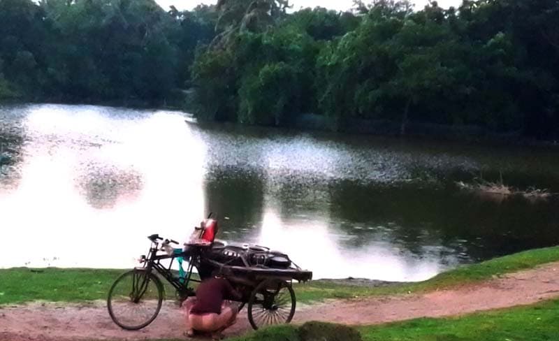 আশাশুনিতে প্রাকৃতিক চিংড়ী পোনা সংকট, চাষ ব্যাহত হওয়ার আশঙ্কা