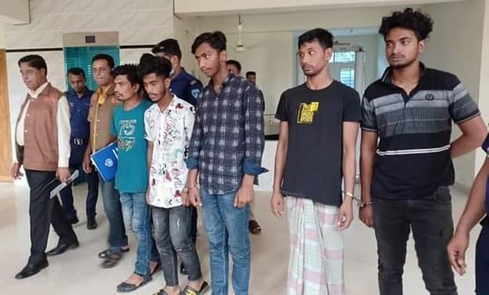 শরীয়তপুরে মোটরসাইকেল চোরচক্রের ৫ সদস্য গ্রেফতার