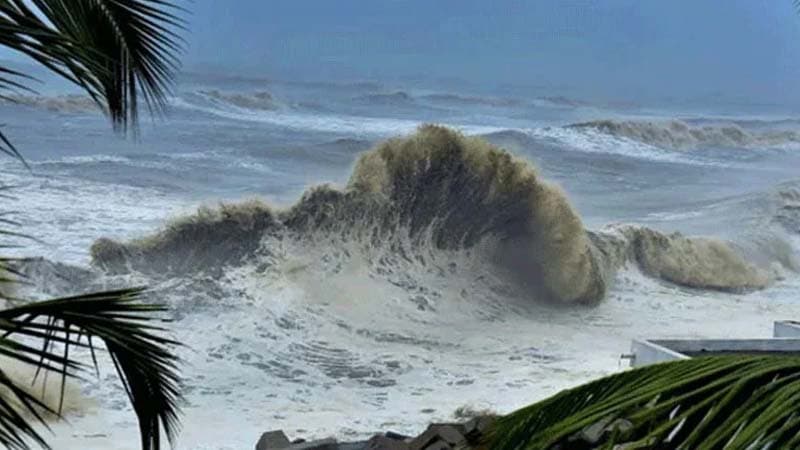 ঘূর্ণিঝড় রেমাল: ১০ নম্বর মহাবিপদ সংকেত
