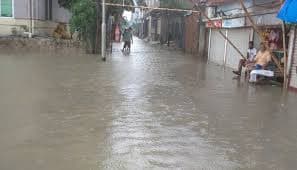 তলিয়ে গেছে চট্টগ্রামের নিম্নাঞ্চল, দুর্ভোগ চরমে