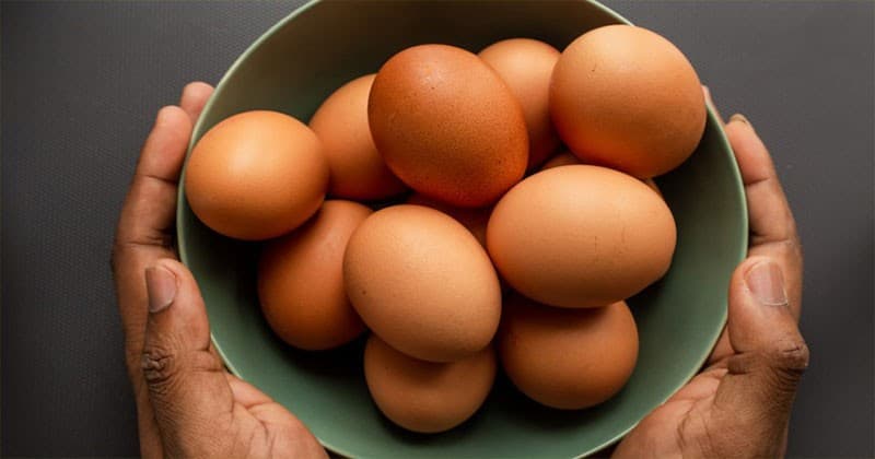 ‘সিন্ডিকেটের থাবায়’ রেকর্ড দামে ডিম