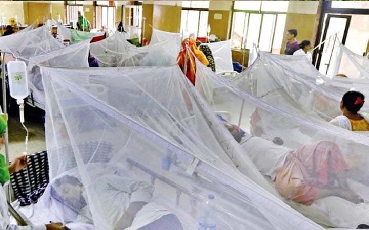 ঢাকার বাইরে বাড়ছে ডেঙ্গু রোগী, ভয়াবহ রূপ নেওয়ার শঙ্কা