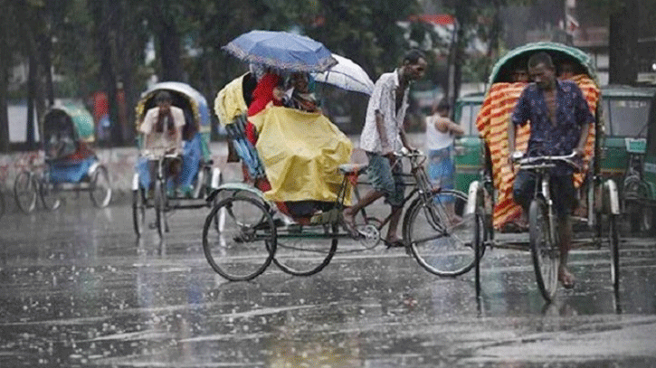 রাজধানীতে বৃষ্টি, জনজীবনে ভোগান্তি