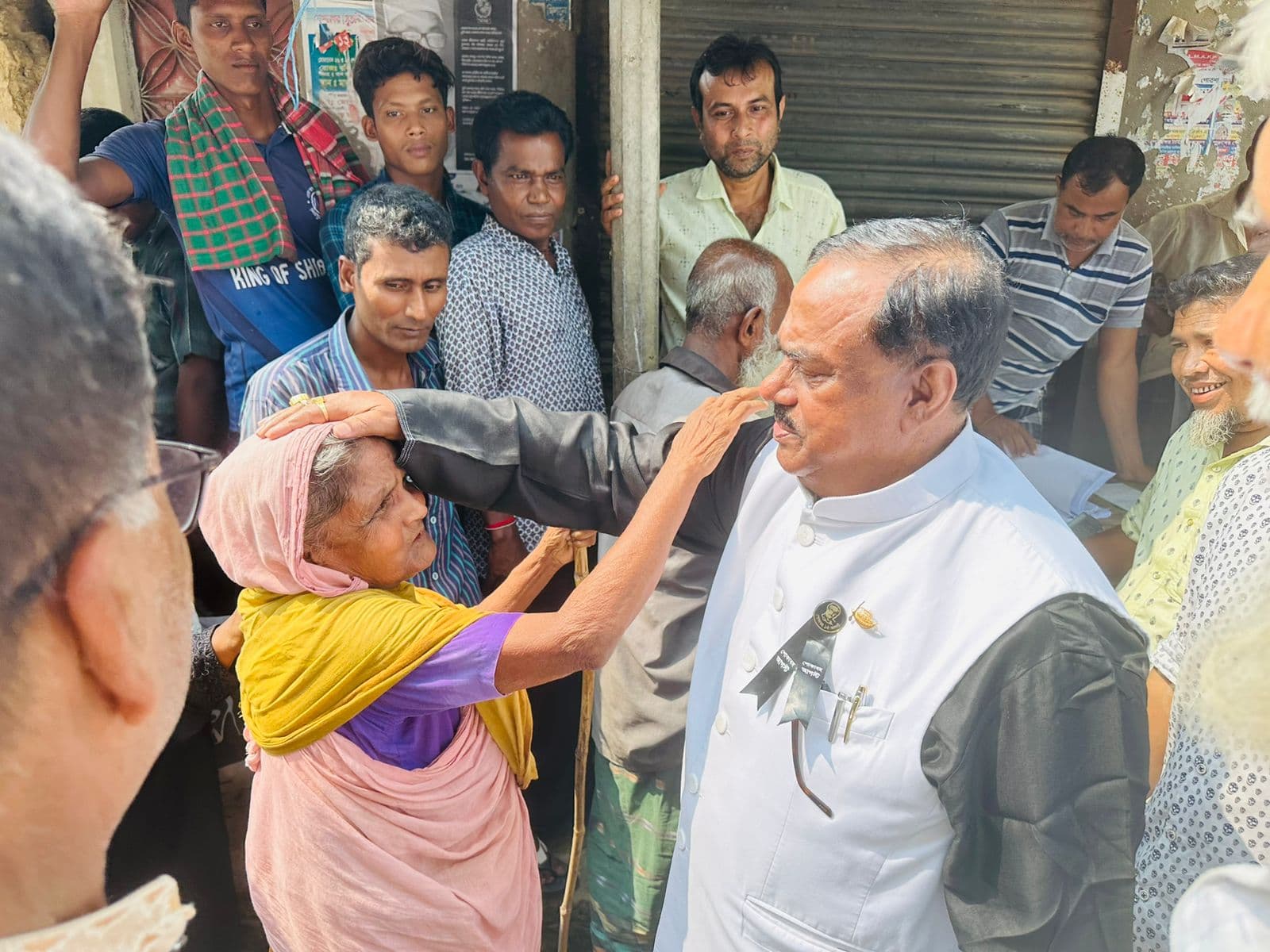 এমাসে খাদ্য বান্ধবে ৬০ কেজি চাল পাবেন কার্ডধারীরা :খাদ্যমন্ত্রী